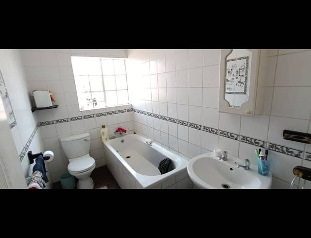 3 BEDROOM TOWNHOUSE FOR SALE IN REYNO RIDGE